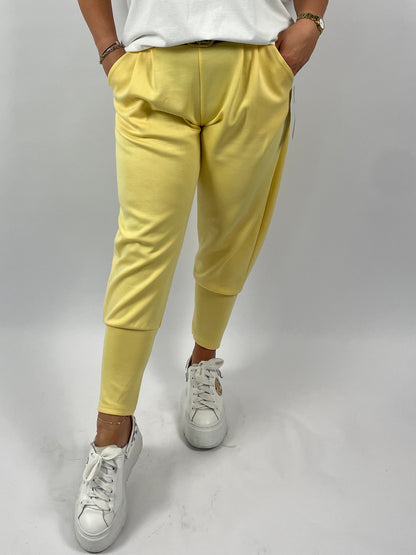 Jogger Hose mit Gürtel