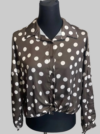 Satinbluse mit Punkten