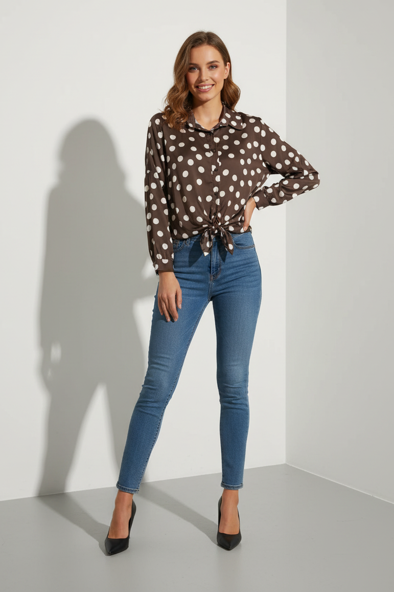 Satinbluse mit Punkten