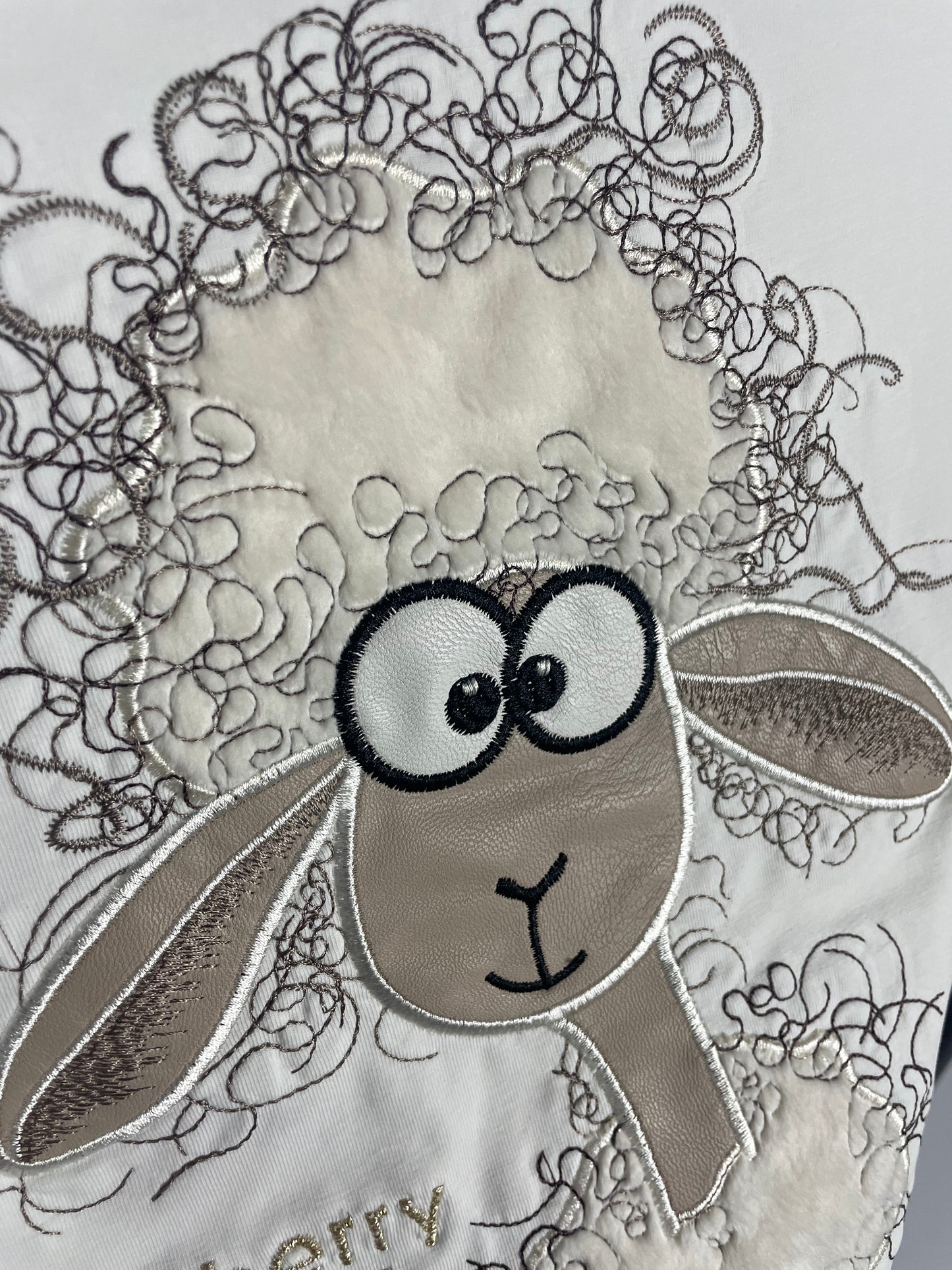 T-Shirt mit Schaf-Motiv